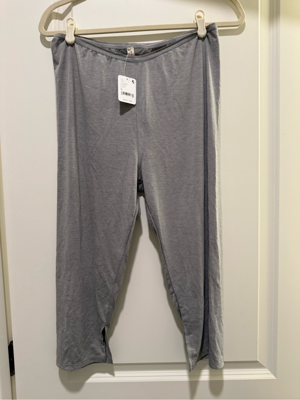 NWT Free People Grey Stretch Pull-On Leggings
Heather Gray